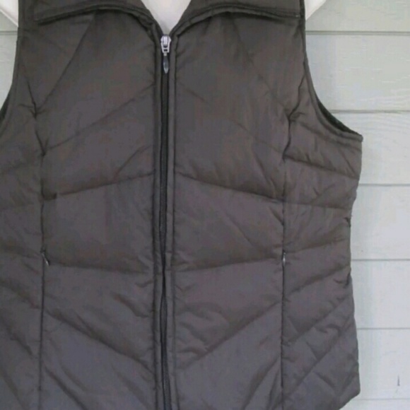 KENNETH COLE REACTION Quilted Down/Feather Puffer Vest … - Picture 3 of 9